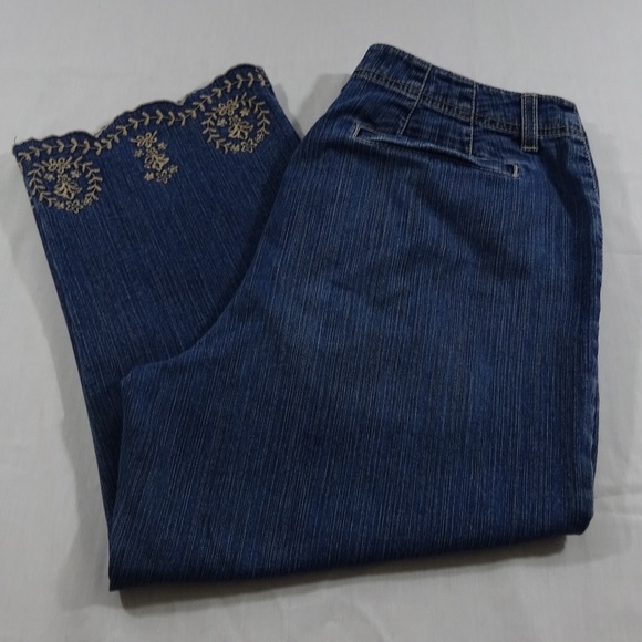 womens denim pedal pushers